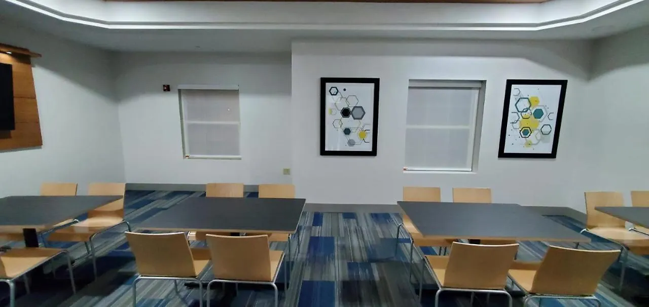 Holiday Inn Express & Suites Williamsburg By Ihg